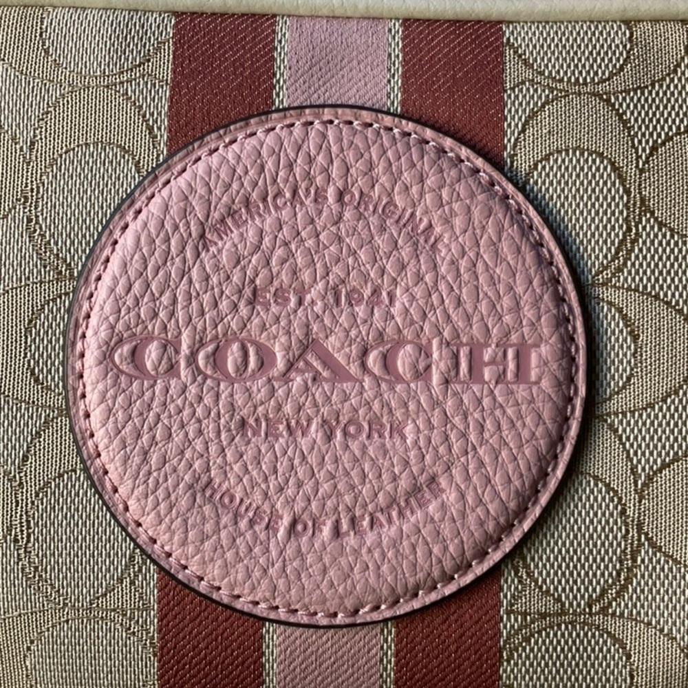 🎄 COACH DEMPSEY BOXY COSMETIC CASE 🎄 - Picture 11 of 16